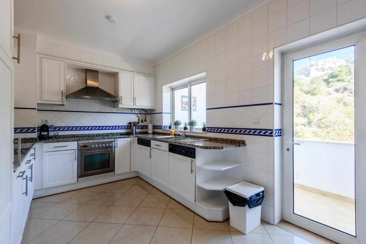 Amazing Apartment In Albufeira Extérieur photo
