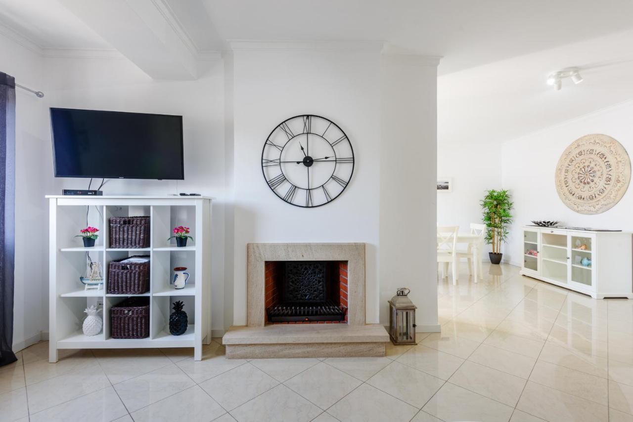 Amazing Apartment In Albufeira Extérieur photo